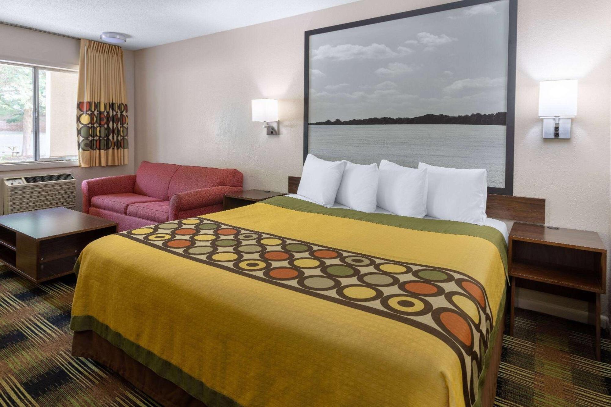 Super 8 By Wyndham Williamsburg/Historic Area Hotel Екстериор снимка